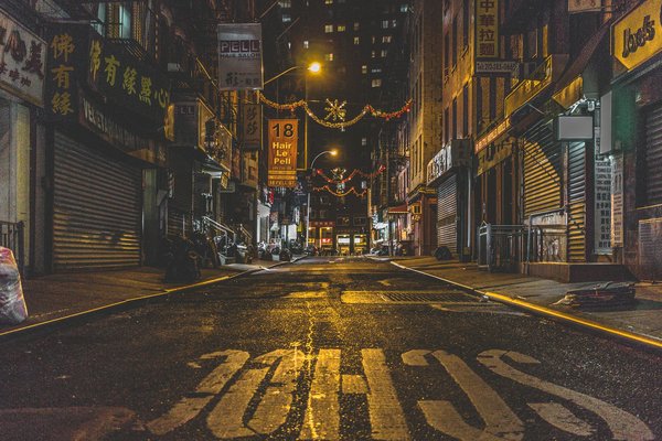 How can you explore the history of the British press through guided tours of Fleet Street?